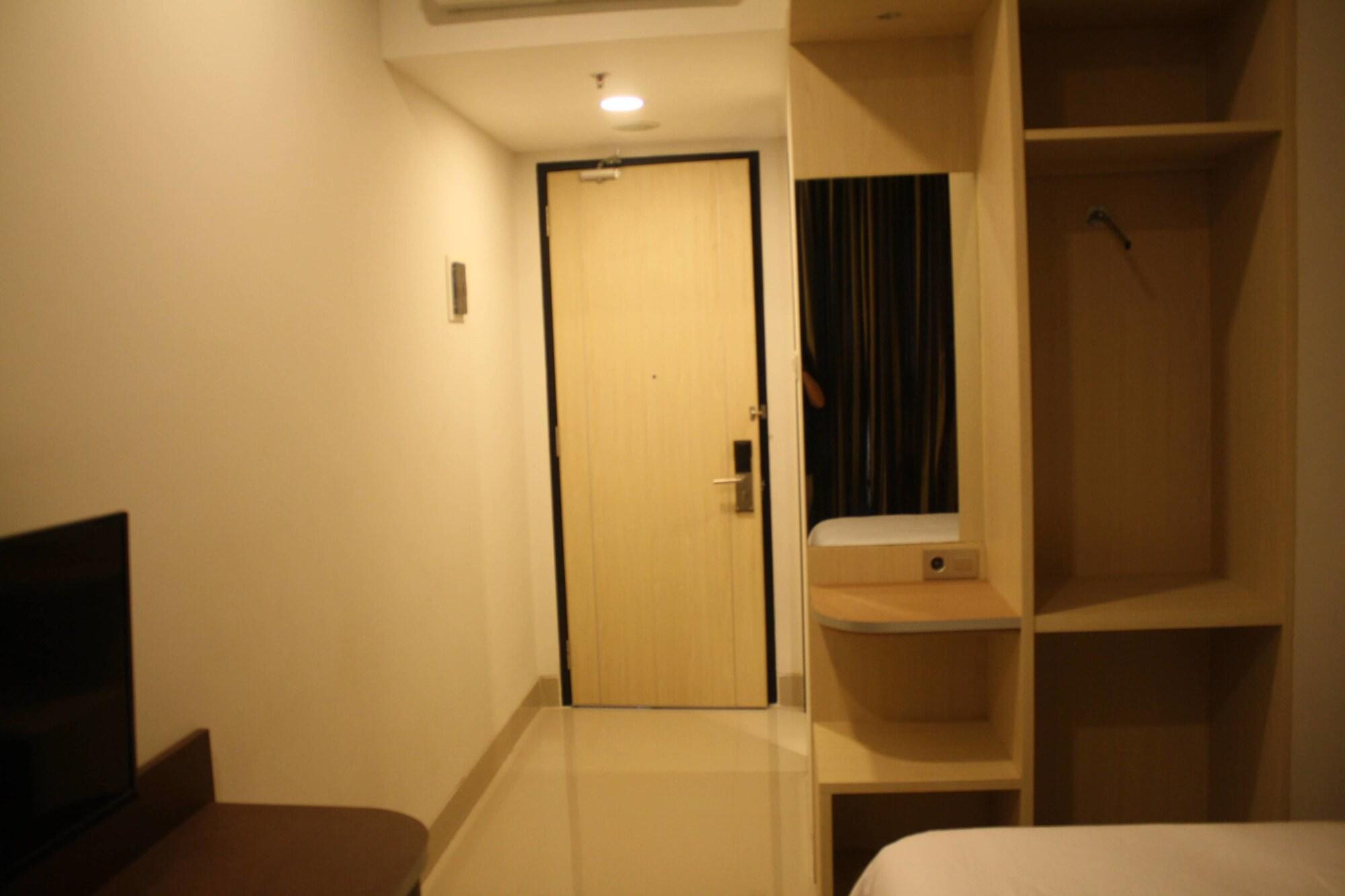 Sparks Odeon Sukabumi, Artotel Curated Extérieur photo