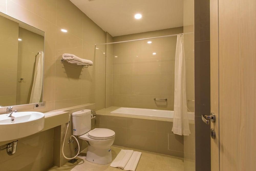 Sparks Odeon Sukabumi, Artotel Curated Extérieur photo