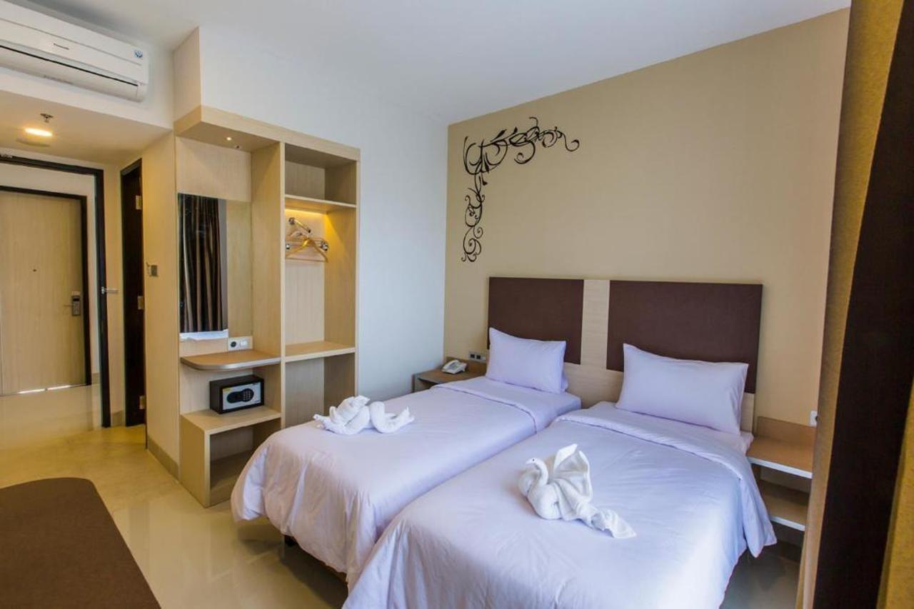 Sparks Odeon Sukabumi, Artotel Curated Extérieur photo