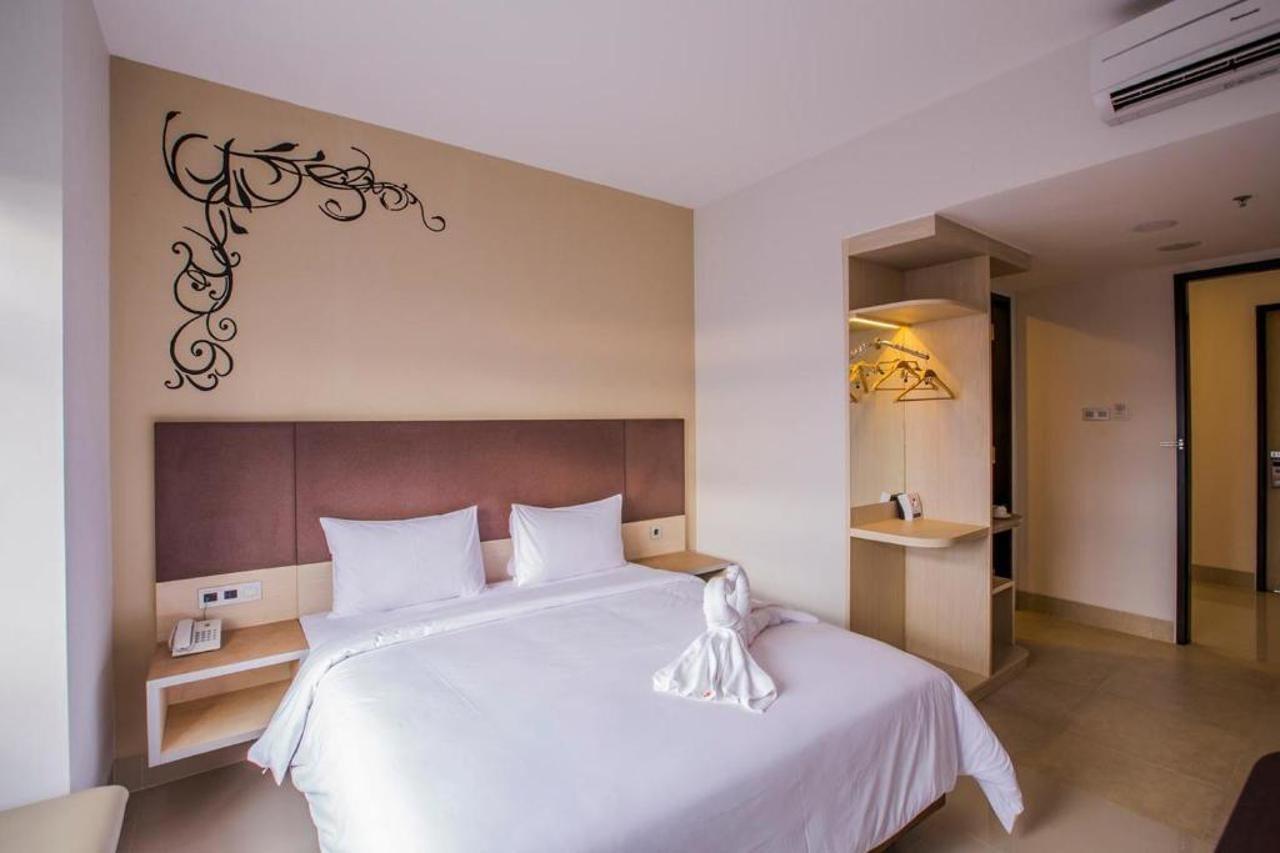 Sparks Odeon Sukabumi, Artotel Curated Extérieur photo