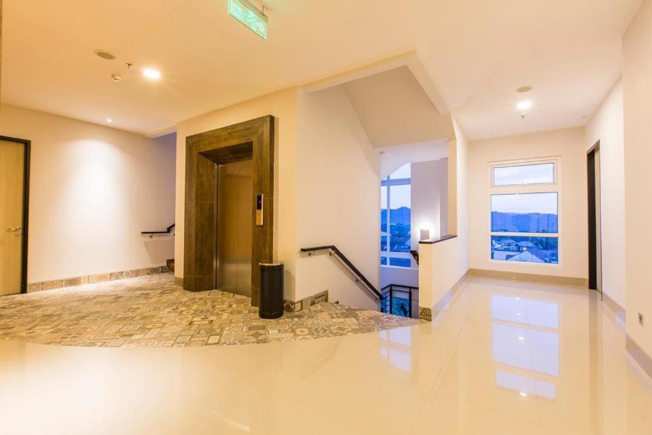 Sparks Odeon Sukabumi, Artotel Curated Extérieur photo