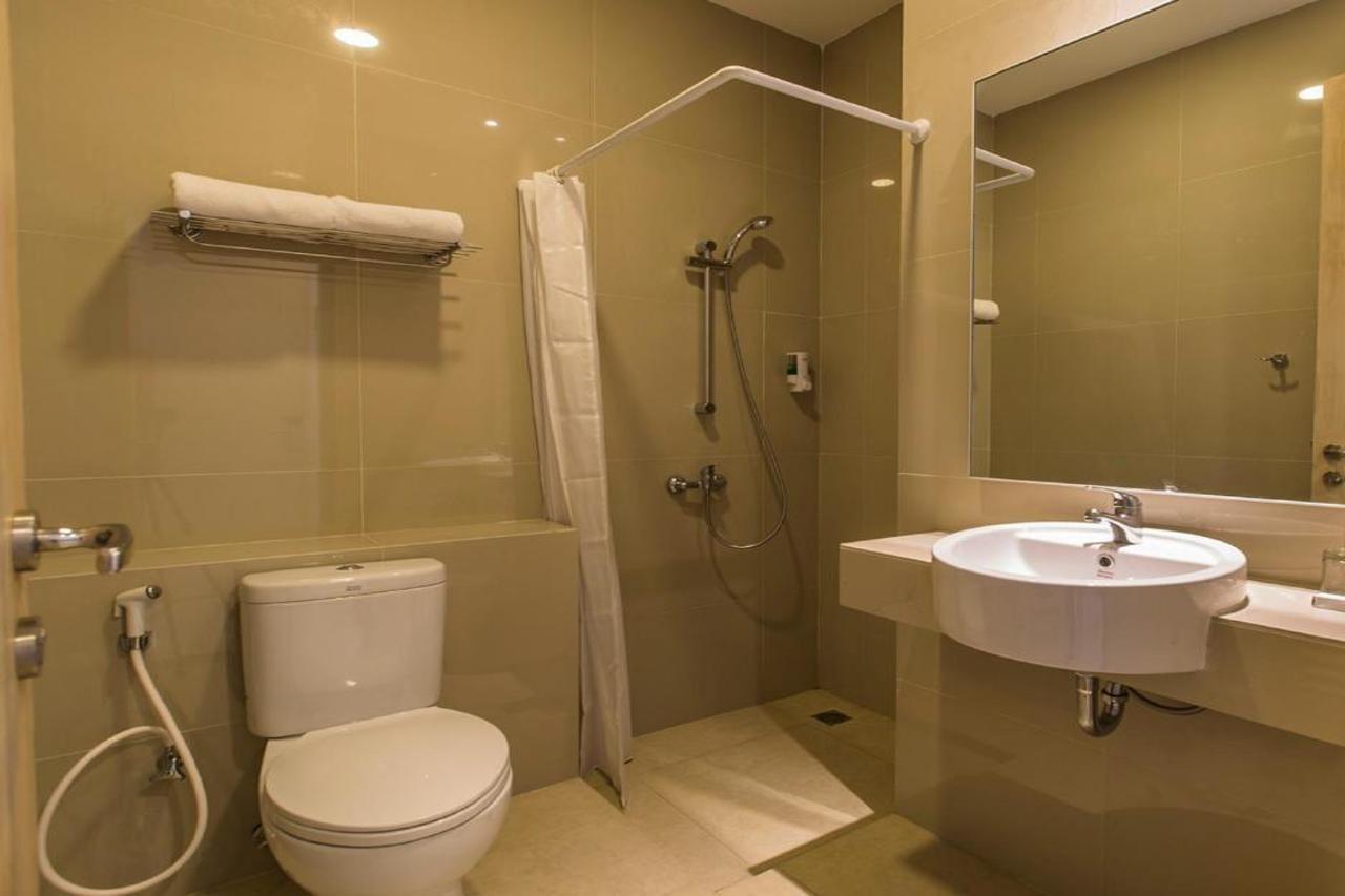 Sparks Odeon Sukabumi, Artotel Curated Extérieur photo