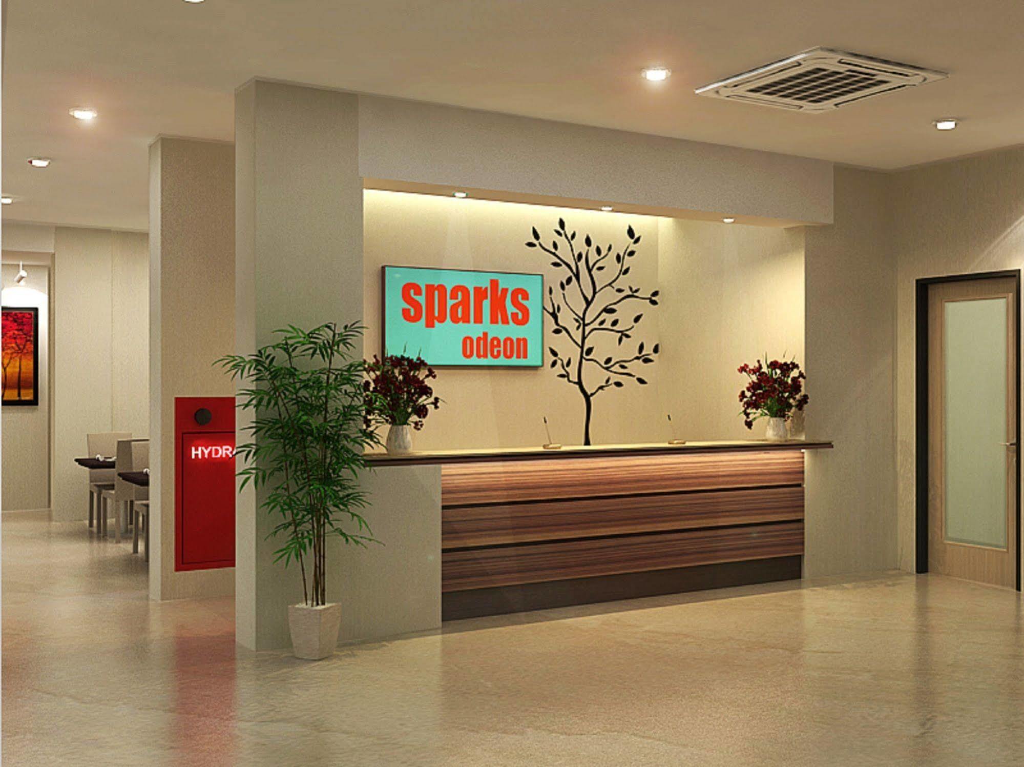 Sparks Odeon Sukabumi, Artotel Curated Extérieur photo